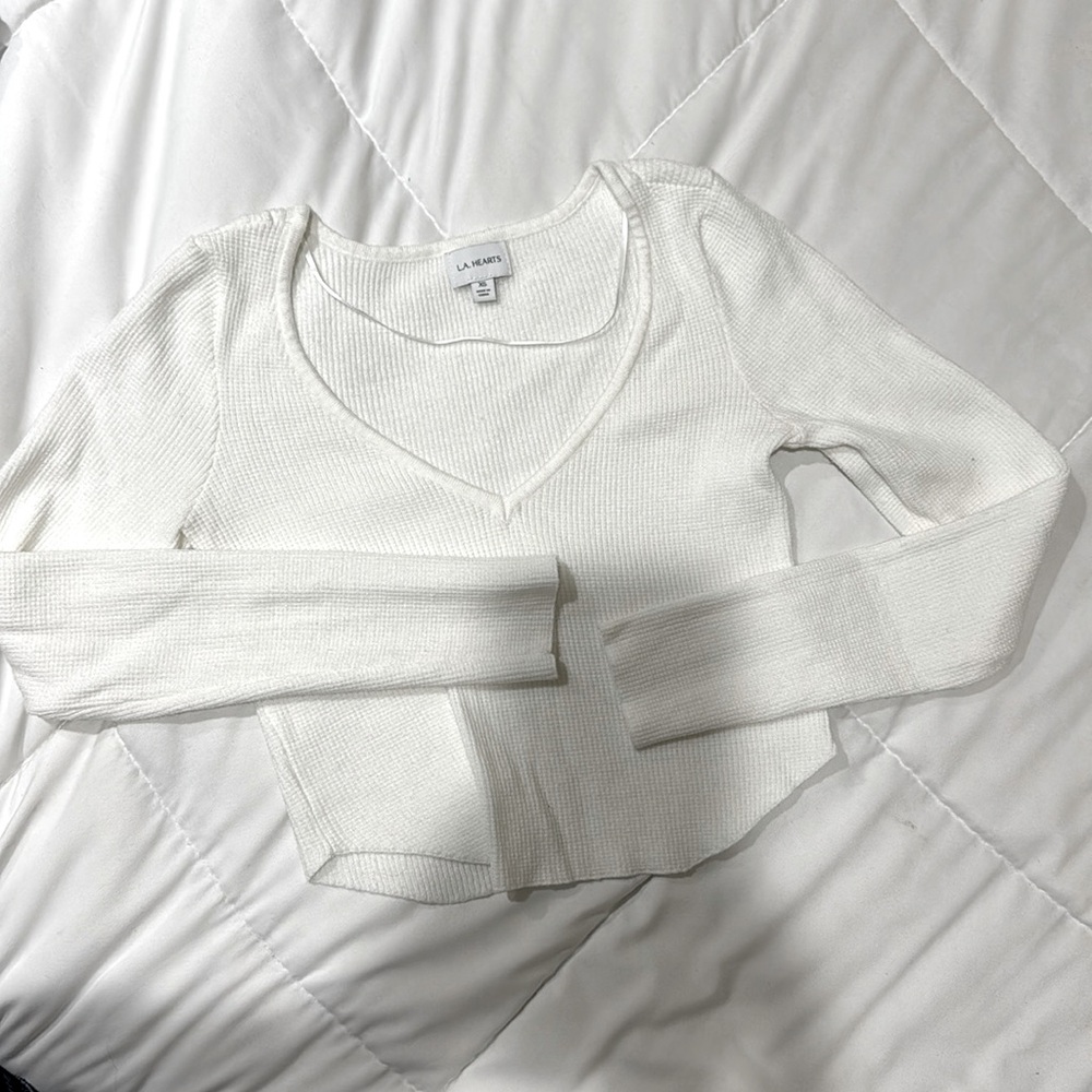 L.A. hearts long sleeve cropped top. Size xs.